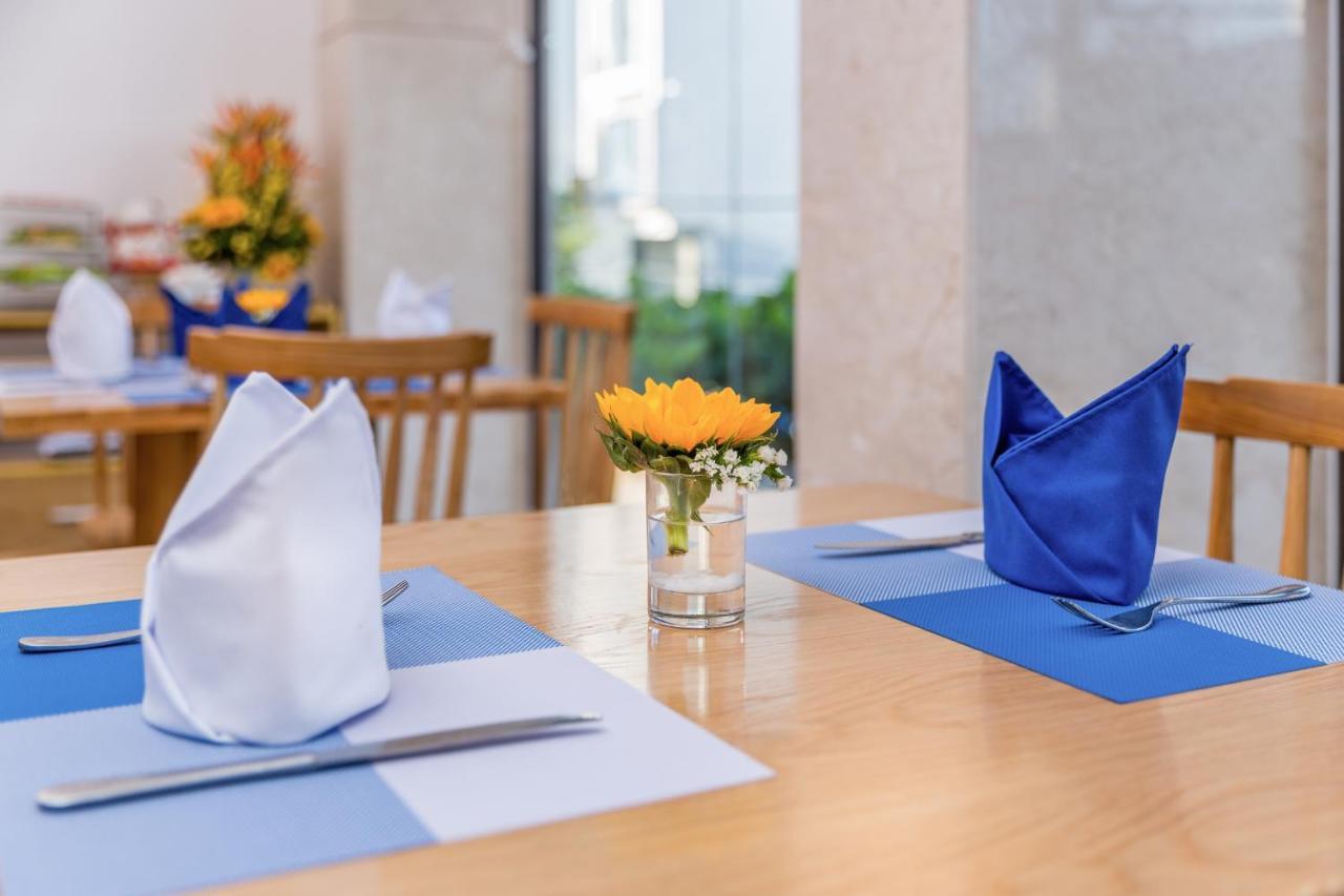 Sea Swan Apartment And Hotel Da Nang Exterior photo
